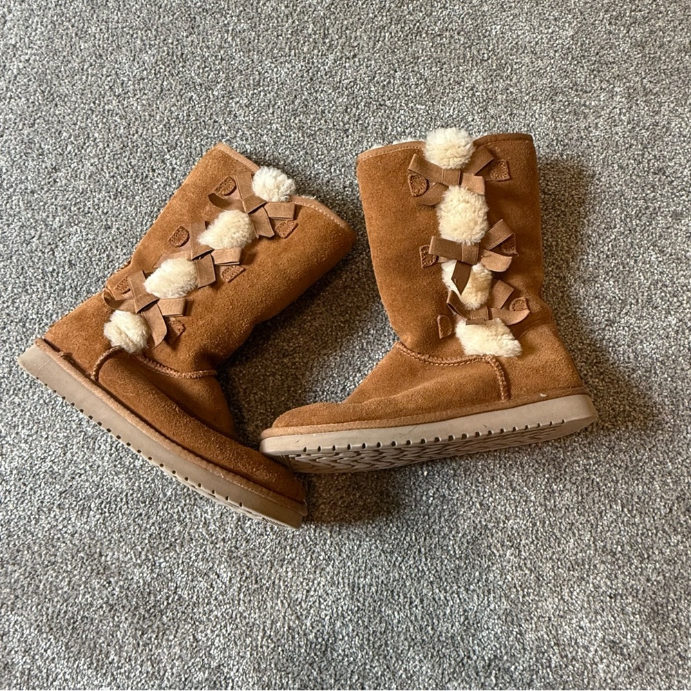 Kookaburra by UGG Chestnut Victoria Suede Boots with Bows